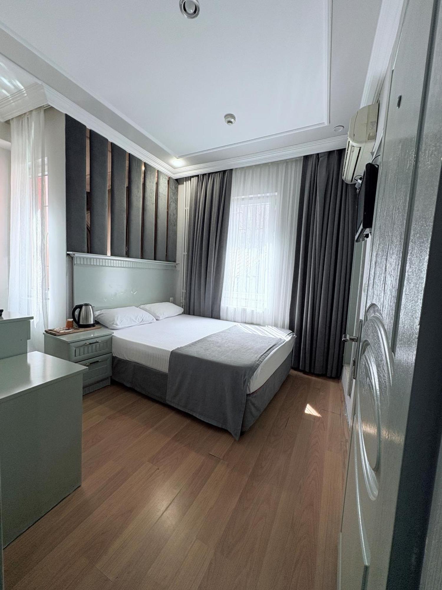 Grand Hurriyet Hotel Istanboel Buitenkant foto