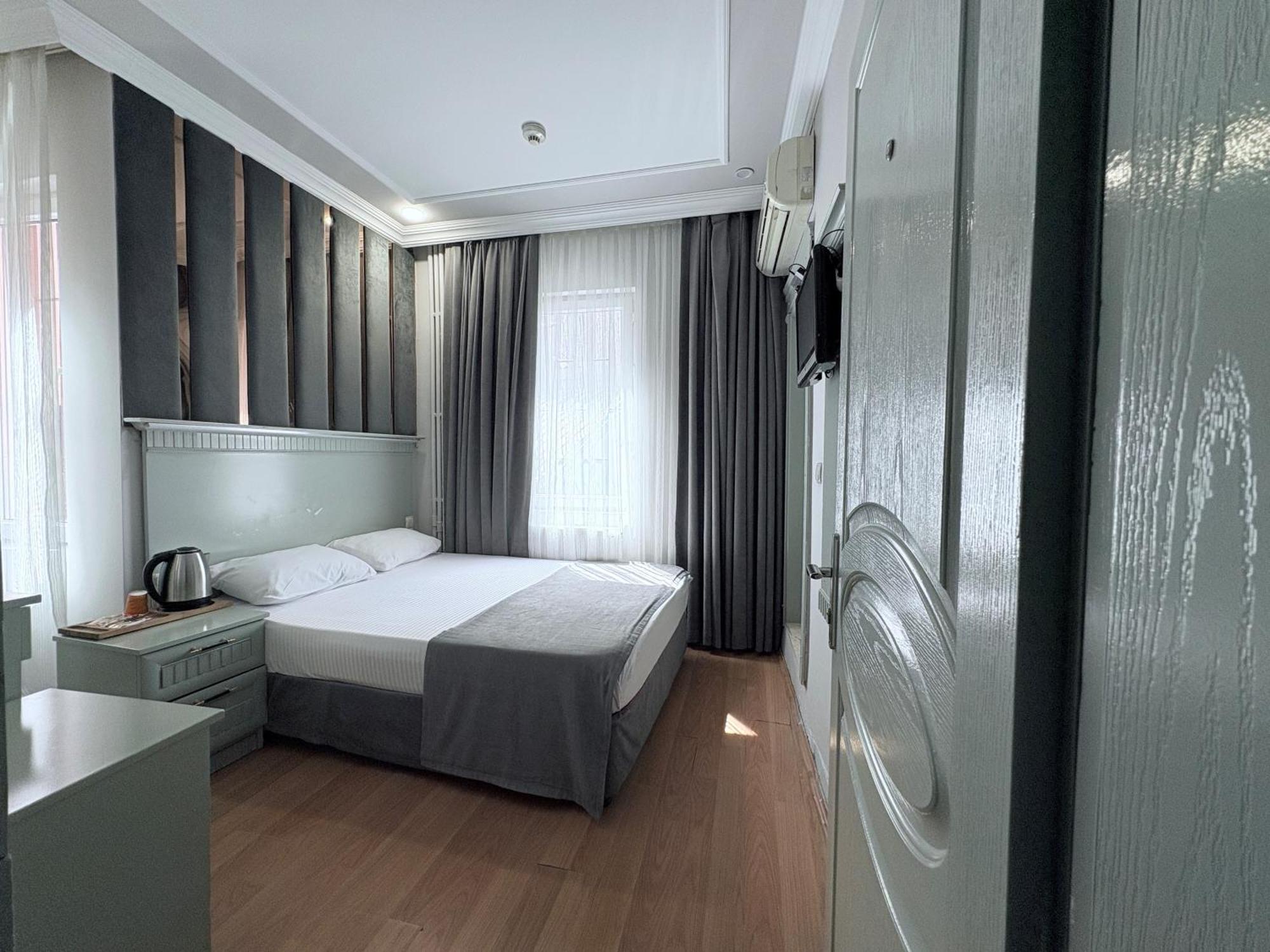 Grand Hurriyet Hotel Istanboel Buitenkant foto